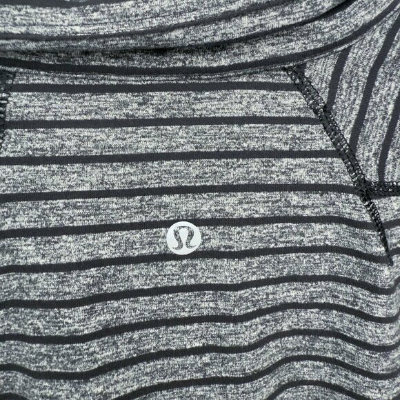 Lululemon Surge Warm 1/2 Zip Raven Stripe Black Heathered Black Ptp 21.5 - Picture 4 of 10